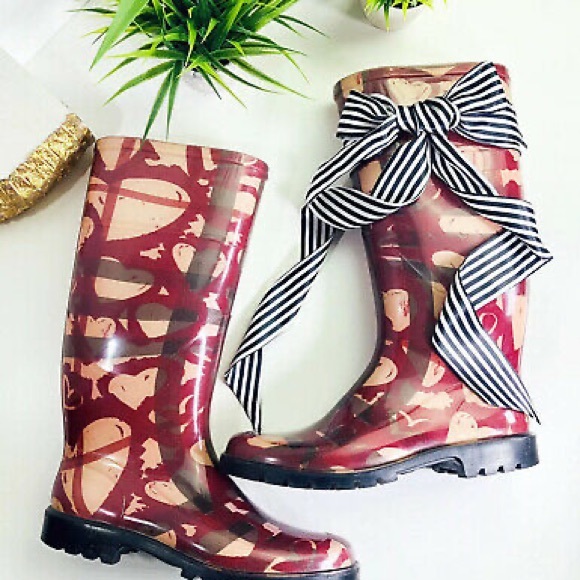BURBERRY Hearts Rain Boots BNWOB - Picture 1 of 8